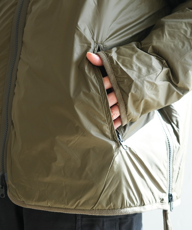 SALE 30%OFF】TAION(タイオン)【収納袋付き】 REVERSIBLE VETJAN DOWN
