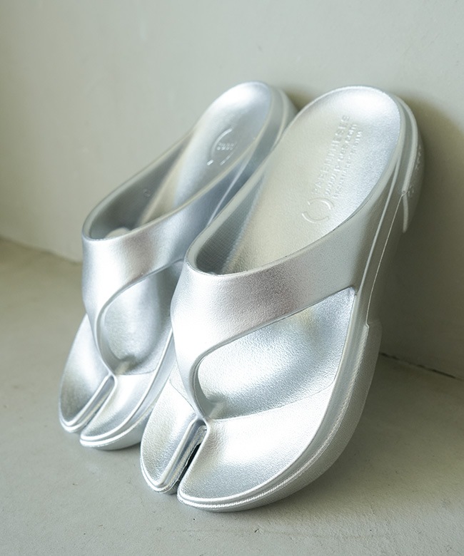 PAES(ペイズ)【携帯袋付き】FLIPFLOP 01 フリップフロップ SILVER