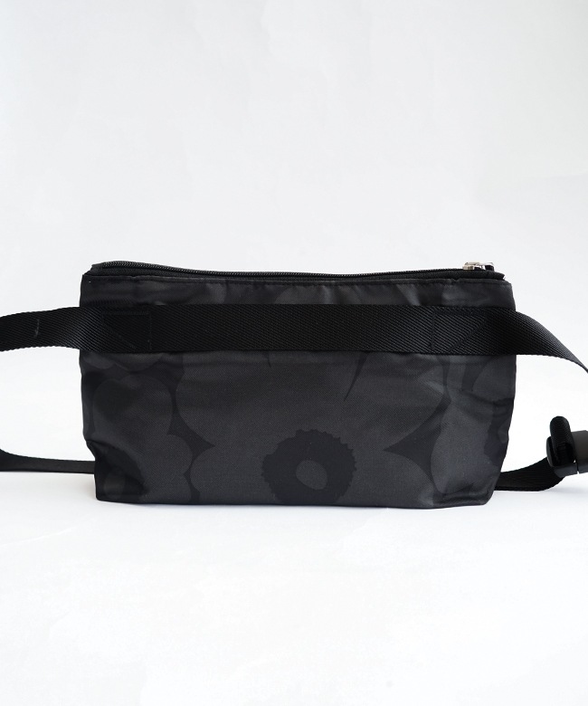 国内正規販売店】marimekko(マリメッコ) Neat Crossbody Unikko S