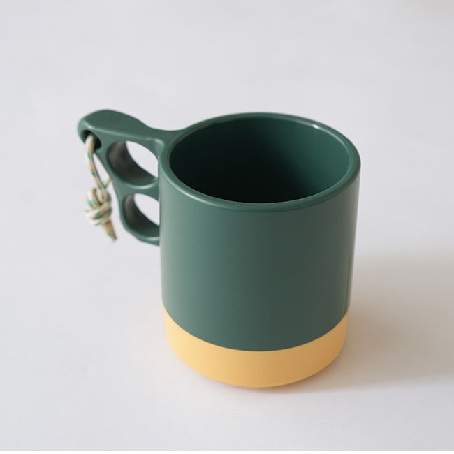 チャムス　マグカップ　メラミンディッシュ 新色が登場！カラフルなテーブルウェアシリーズで、キャンプ飯や