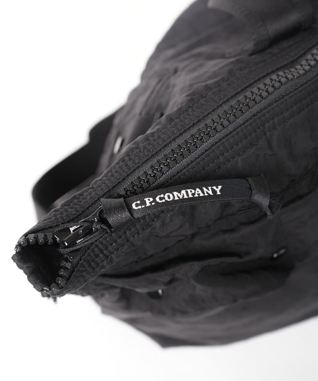 C.P.COMPANY(シー・ピー・カンパニー)Nylon B Lens Shoulder Bag