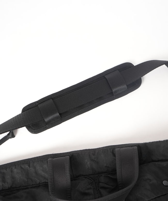 C.P.COMPANY(シー・ピー・カンパニー)Nylon B Lens Shoulder Bag