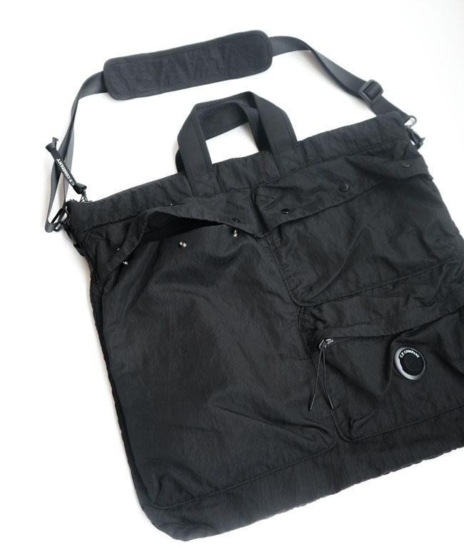 C.P.COMPANY(シー・ピー・カンパニー)Nylon B Lens Shoulder Bag