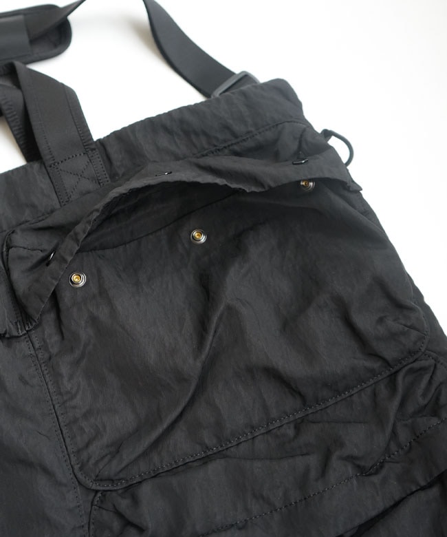 C.P.COMPANY(シー・ピー・カンパニー)Nylon B Lens Shoulder Bag