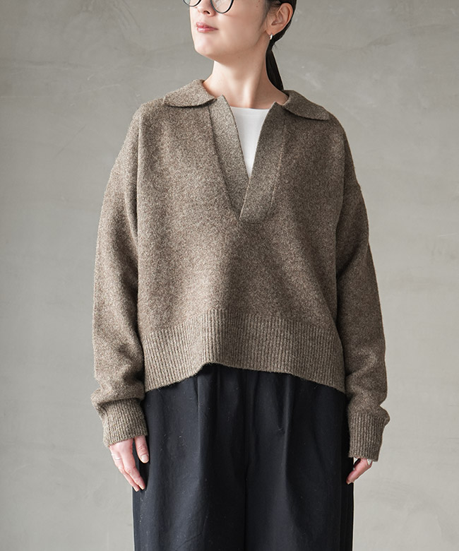 VCK-300]Veritecoeur(ヴェリテクール) スキッパーカラーニット