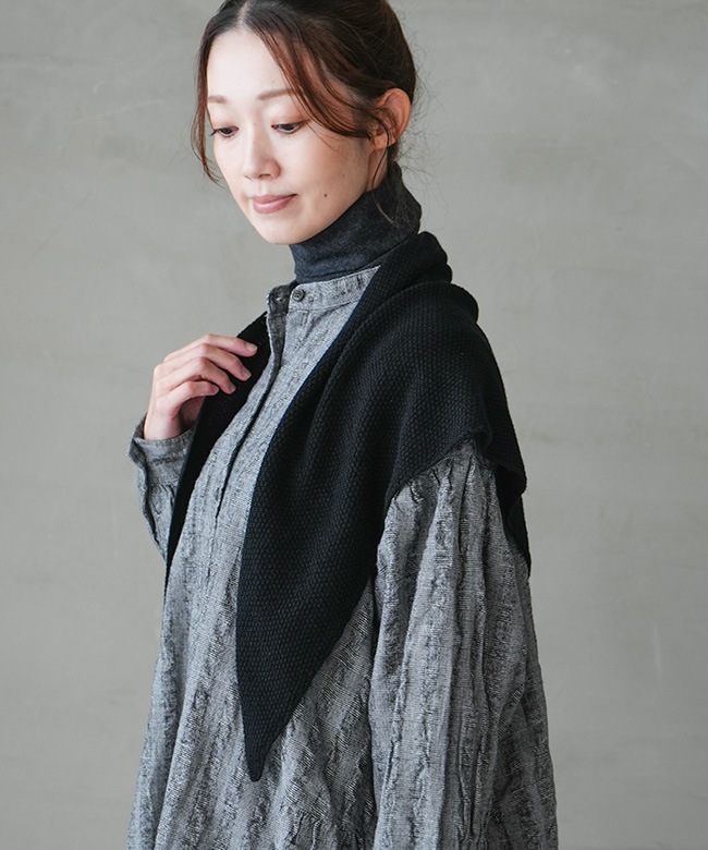 WB25-20]William Brunton(ウィリアムブラントン) 1ply triangle scarf