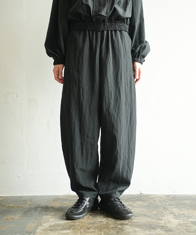 MIDIUMISOLID(ミディウミソリッド) soft curve nylon pants ソフト