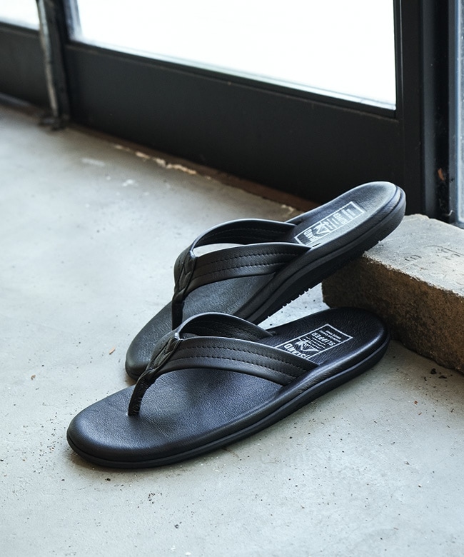  SLIPPER アイランドスリッパ ブラックレザー スタッズ ISLAND SLIPPER - 【美品】 ISLAND SLIPPER / アイランド