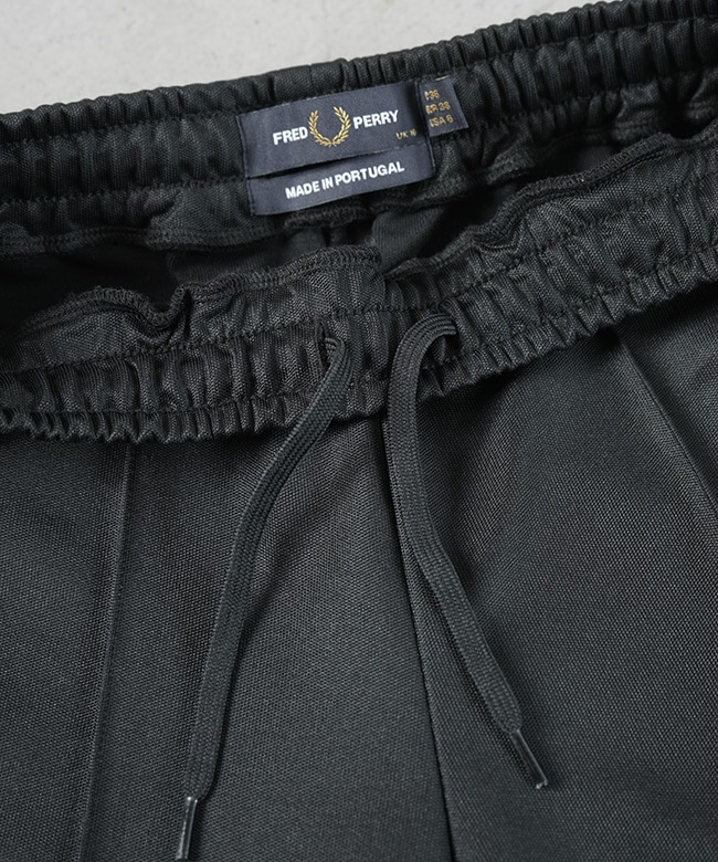 ◎FRED PERRY(フレッドペリー) Taped Track Shorts テープライン