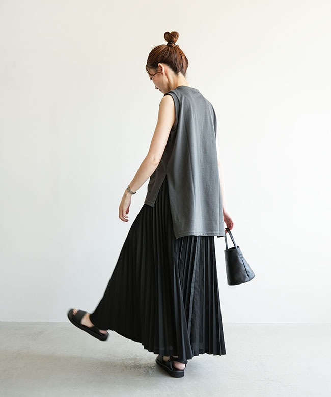 SALE 30%OFF】◇SOLAMONAT(ソラモナ) サラリト天竺スリット