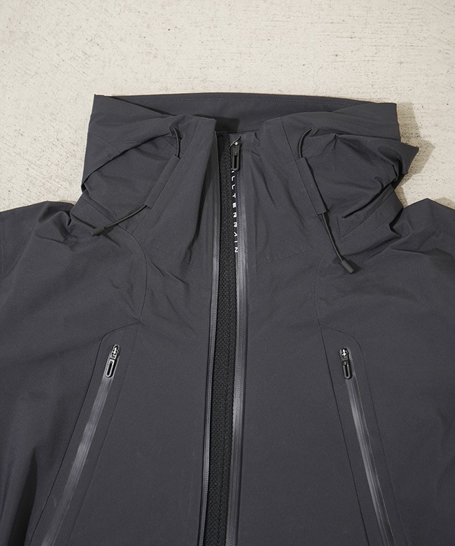 DU5FWBA2M]DESCENTE ALLTERRAIN(デサントオルテライン) HARD SHELL