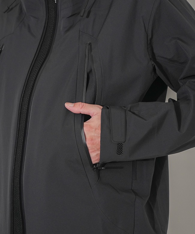 DU5FWBA2M]DESCENTE ALLTERRAIN(デサントオルテライン) HARD SHELL