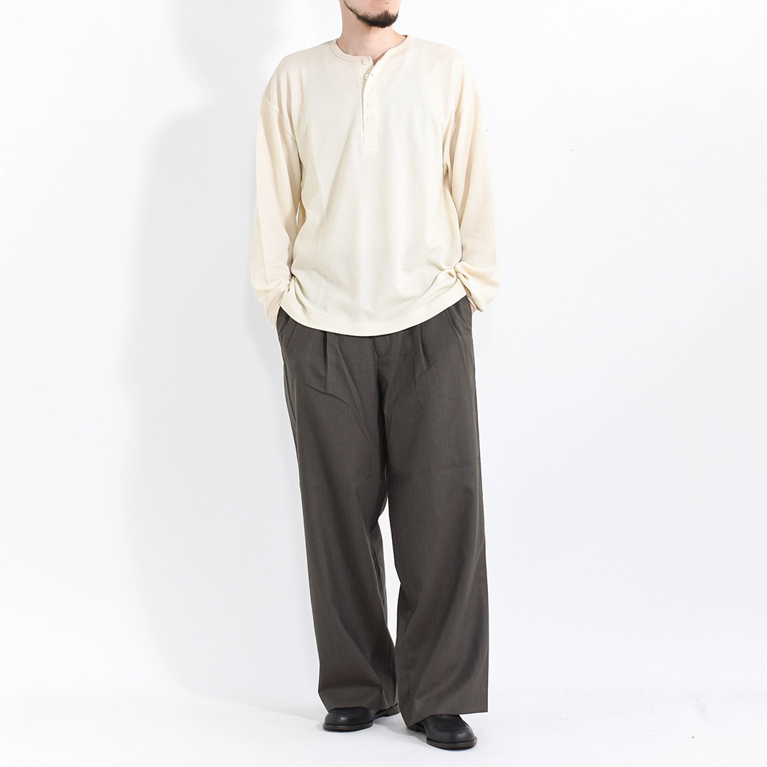 [m26c01pt01c]marka(マーカ) 2/60 Wool Tropical Melange Double Pleated Military Trousers(ウールトロピカルメランジダブルプリーテッドミリタリートラウザーズ)の商品画像