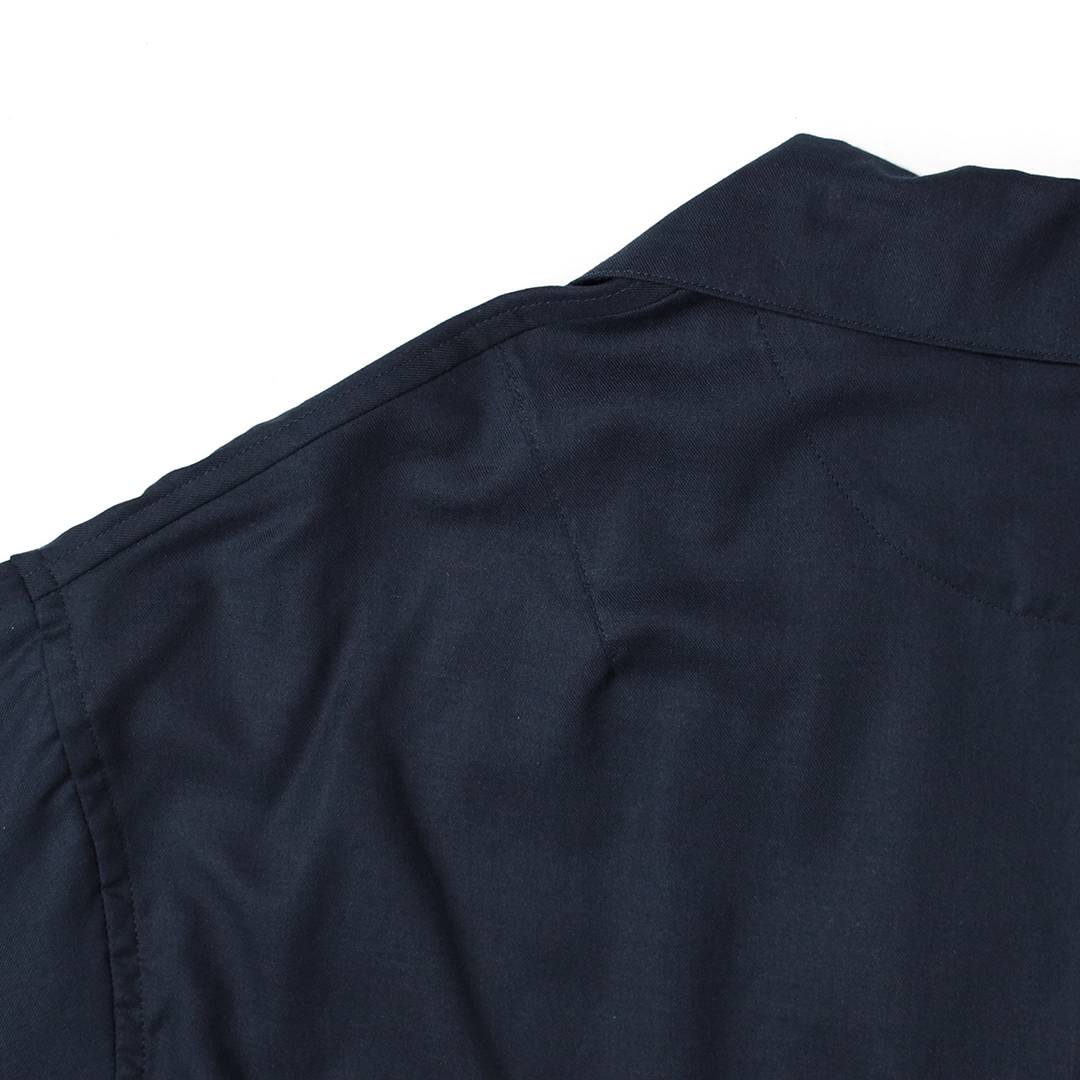 USH70-LA198-A]ULTERIOR(アルテリア)Silky Soft Twill Shark Collar