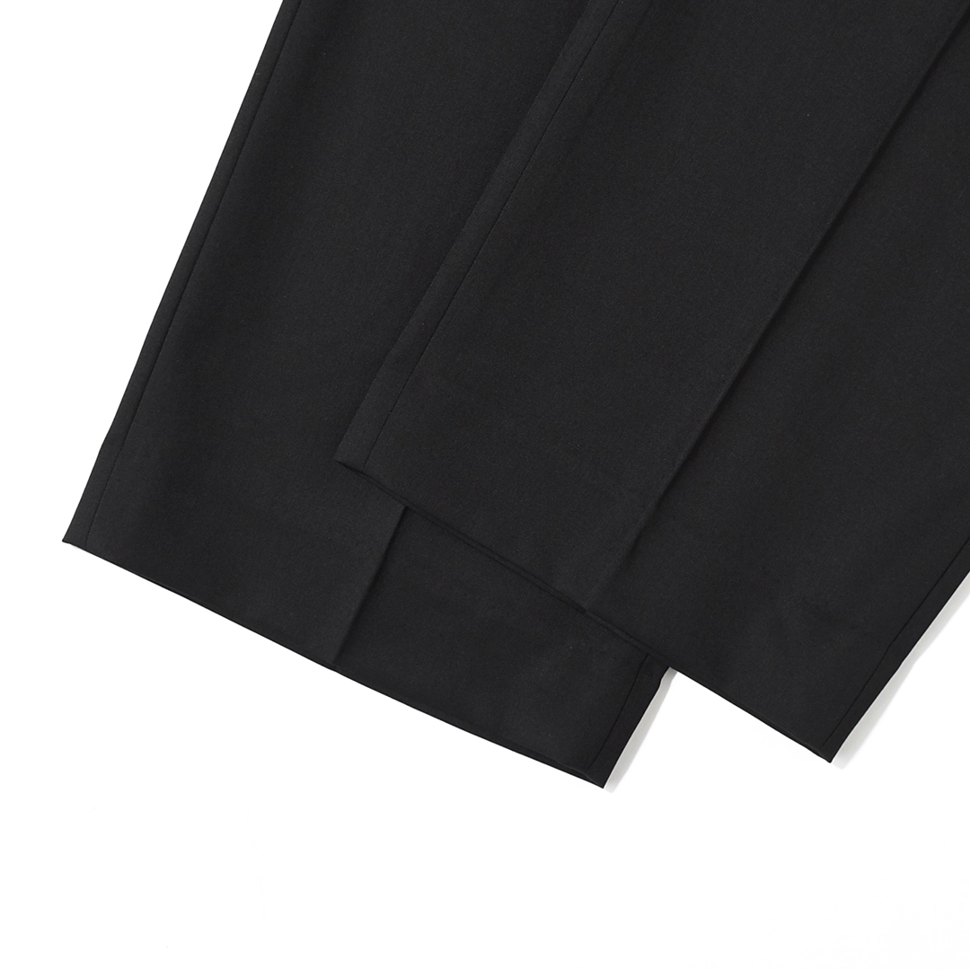 [a26c02pt01c]MARKAWARE (マーカウェア) Organic Wool 2/80 Gabardine Double Pleated Straight Trousers(オーガニックウール 2/80 ギャバジンダブルプリーテッドストレートトラウザーズ)の商品画像