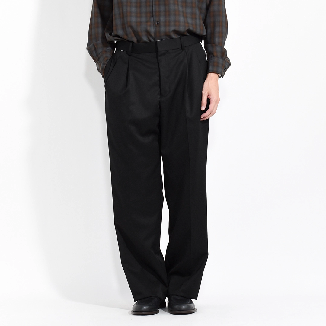 [a26c02pt01c]MARKAWARE (マーカウェア) Organic Wool 2/80 Gabardine Double Pleated Straight Trousers(オーガニックウール 2/80 ギャバジンダブルプリーテッドストレートトラウザーズ)の商品画像