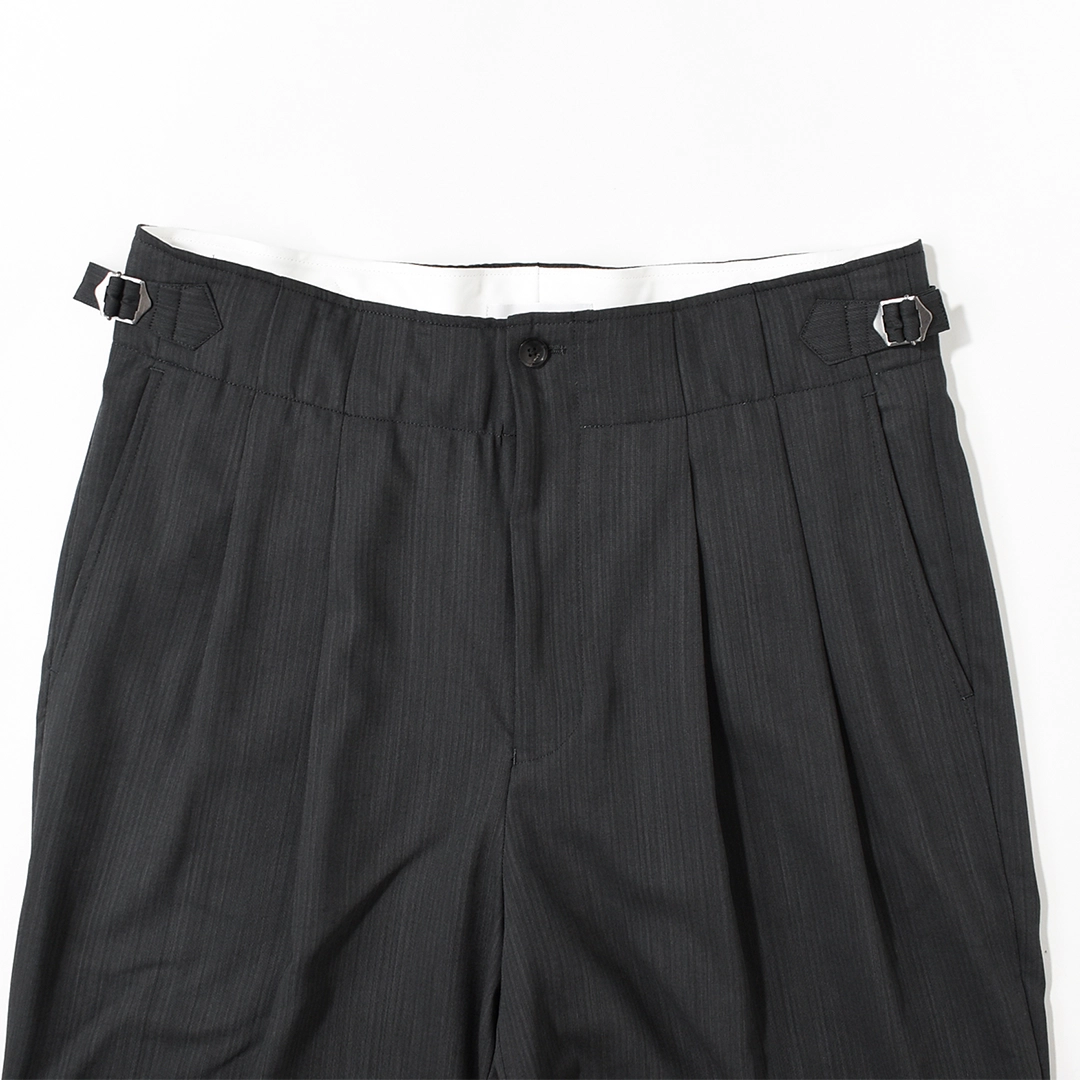 【30％ OFF】[m26b08pt02c]marka(マーカ) Wool High Twist Tropical Two Tuck Military Trousers(2/72ウール強撚トロピカルツータックミリタリートラウザーズ)【SUMMER SALE】の商品画像