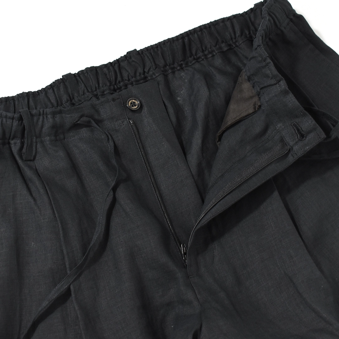 大人気★マーカウェア　コンフォート フイット イージー トラウザーズ　4万　M a26a22pt02c]MARKAWARE (マーカウェア) Hemp Shirting Double Pleated