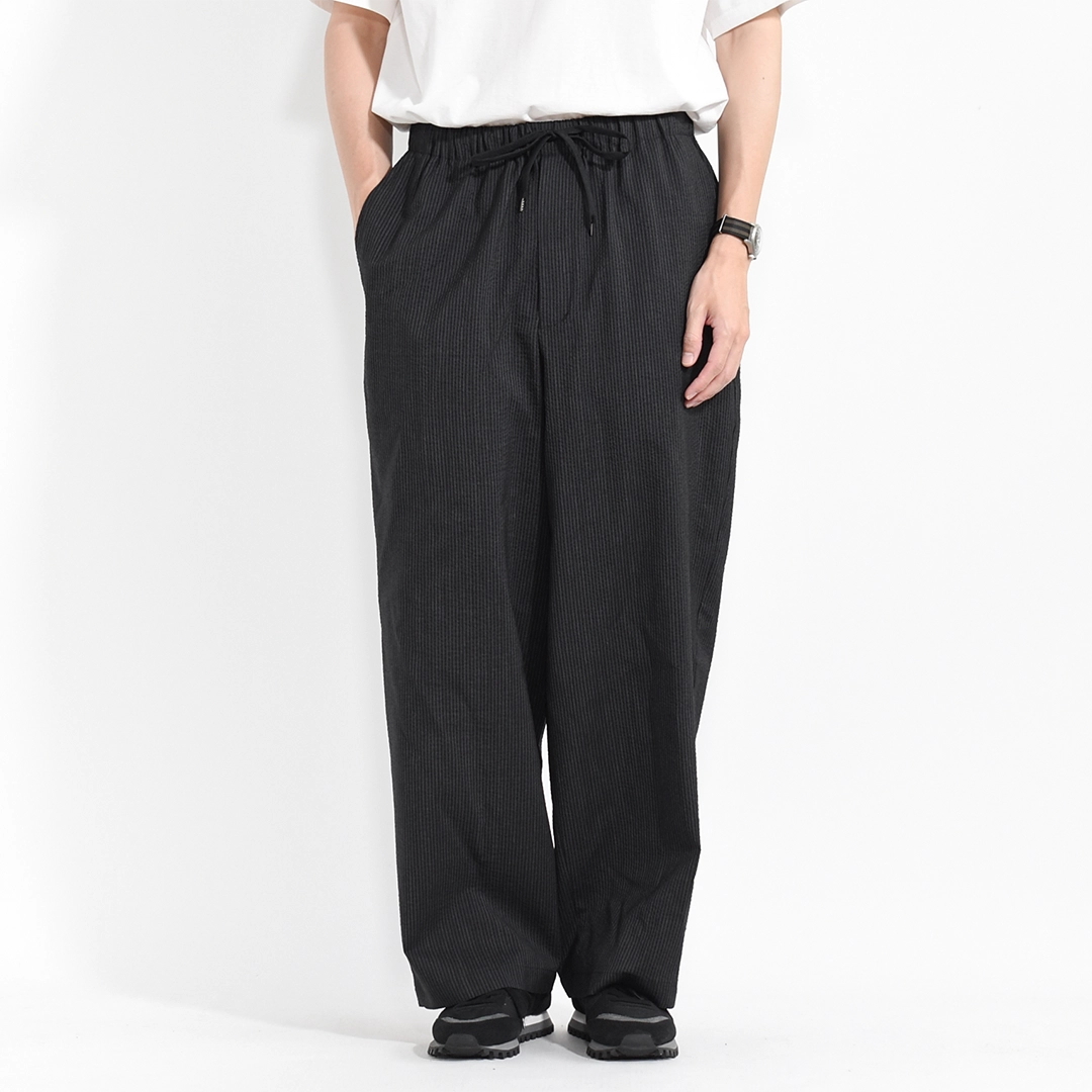 [m26b03pt01c]marka(マーカ) Wool seersucker Wide Cylinder Fit Easy Pants(ウールシアサッカーワイドシリンダーフィットイージーパンツ)の商品画像