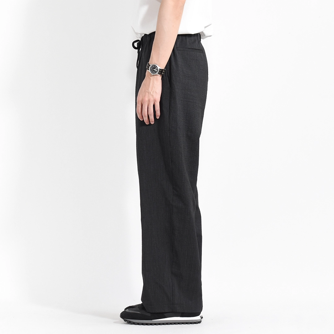 [m26b03pt01c]marka(マーカ) Wool seersucker Wide Cylinder Fit Easy Pants(ウールシアサッカーワイドシリンダーフィットイージーパンツ)の商品画像