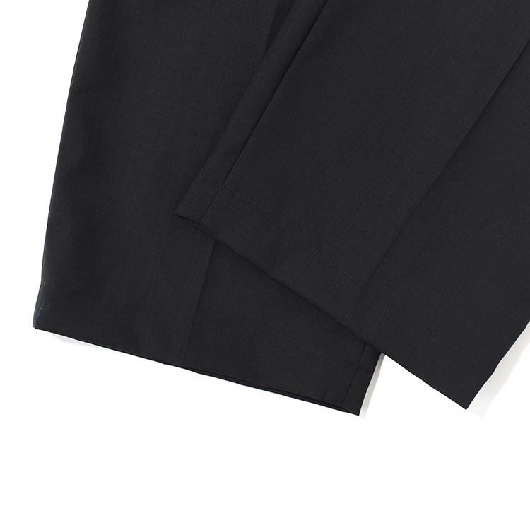 【30% OFF】[UNPT72]un/unbient(アン/アンビエント)TUCK TROUSERS / Wool Poly(タックトラウザース/ウールポリ)【SUMMER SALE】の商品画像