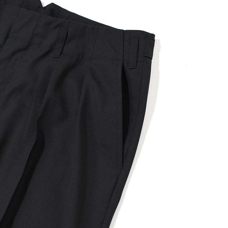 【30% OFF】[UNPT72]un/unbient(アン/アンビエント)TUCK TROUSERS / Wool Poly(タックトラウザース/ウールポリ)【SUMMER SALE】の商品画像