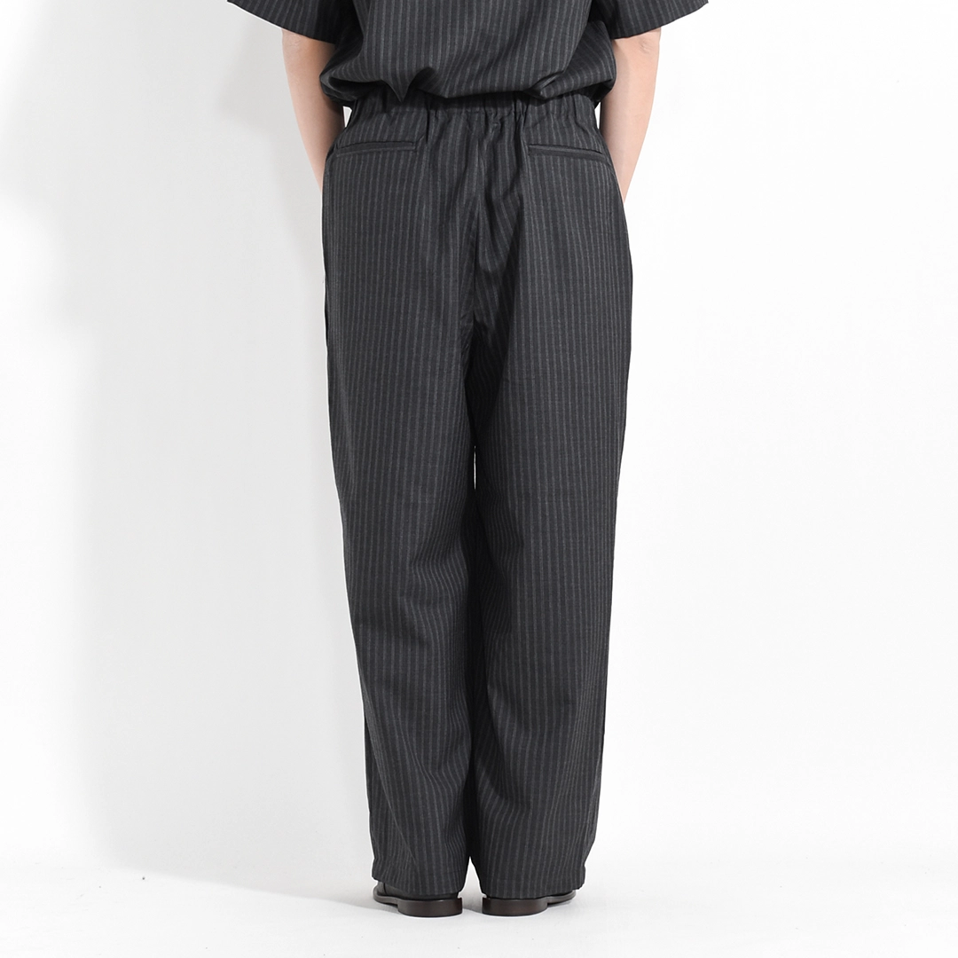 [m26a11pt01c]marka(マーカ) 2/72 Wool Tropical Washer Wide Cylinder Fit Easy Pants(2/72 ウールトロピカルワッシャーワイドシリンダーフィットイージーパンツ)の商品画像
