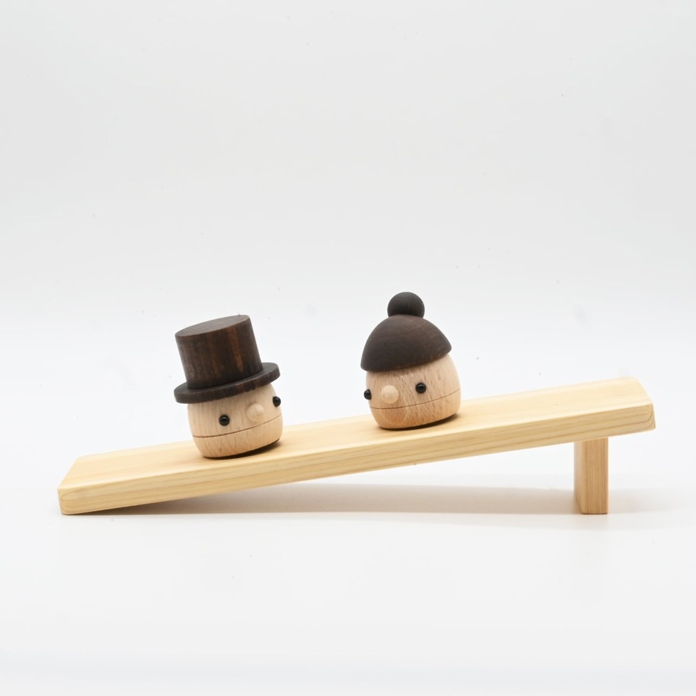 こまむぐ どんぐりぱぱ どんぐりまま comomg 日本製 こまーむ パパ ママ 木のおもちゃ 動きを楽しむ