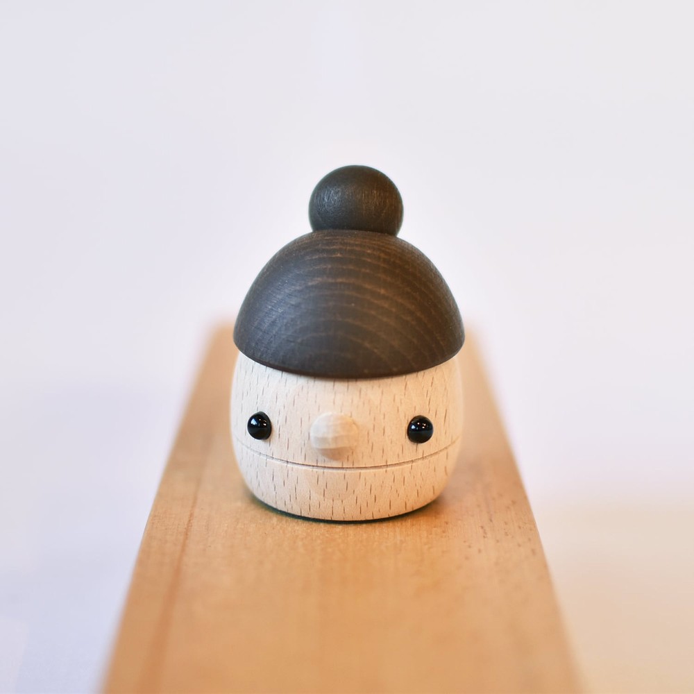 こまむぐ どんぐりぱぱ どんぐりまま comomg 日本製 こまーむ パパ ママ 木のおもちゃ 動きを楽しむ