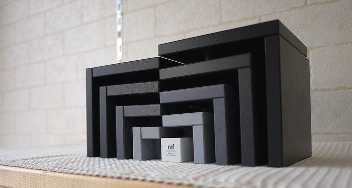 ネフ naef セラ モノクロ 正規輸入品 国産木箱おまけ付 ネフパターンブック付 積み木 つみき アトリエニキティキ