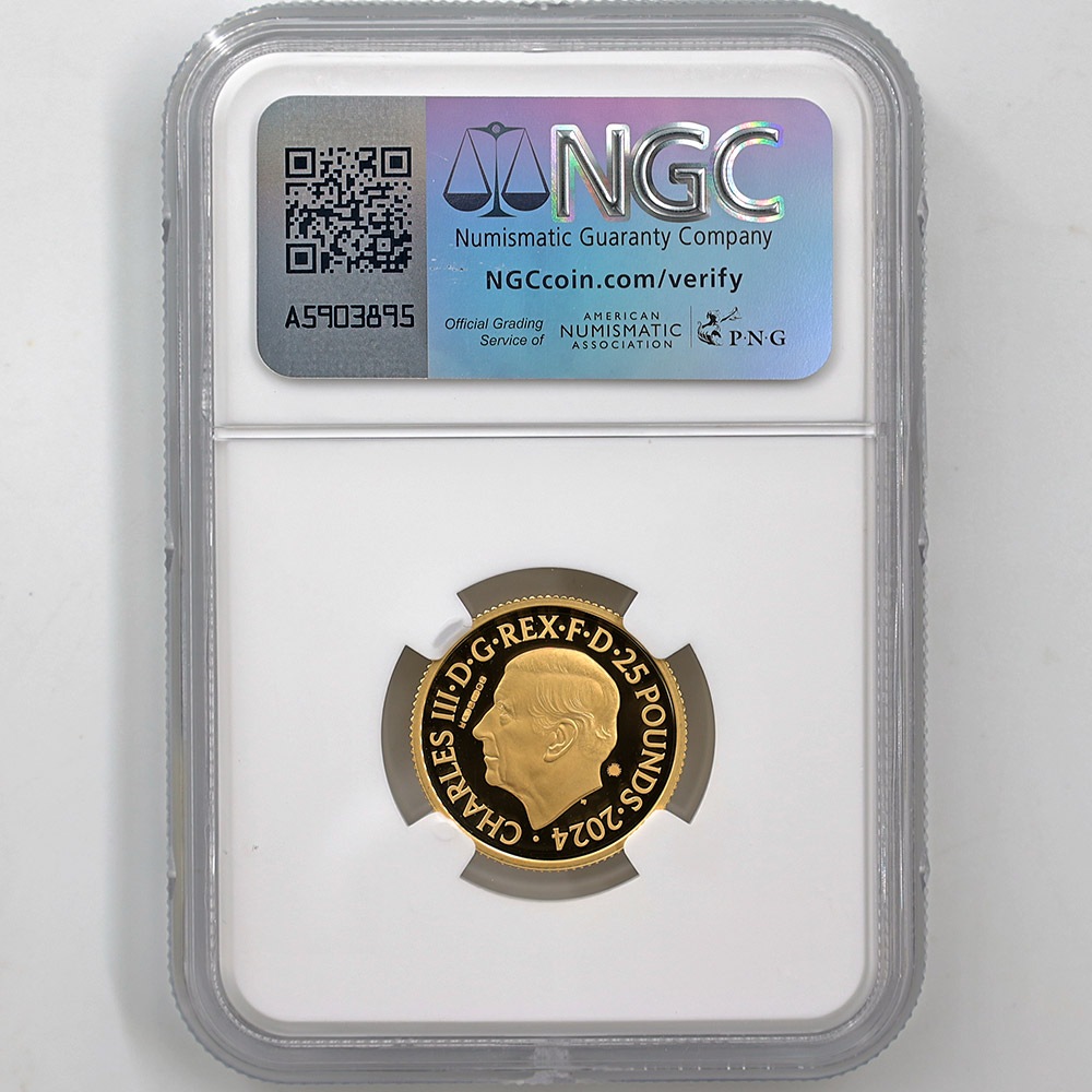 ����� 2024 �ѹ� �������ॺ���ܥ�� 007 ���꡼��60ǯ�ε��� 1980ǯ����� 25�ݥ�� ��� 1/4���� �ץ롼�� NGC PF 70 UC �ǹ���� ����̤������ ��Ȣ�� �����ꥹ ��� ������1��Τ�