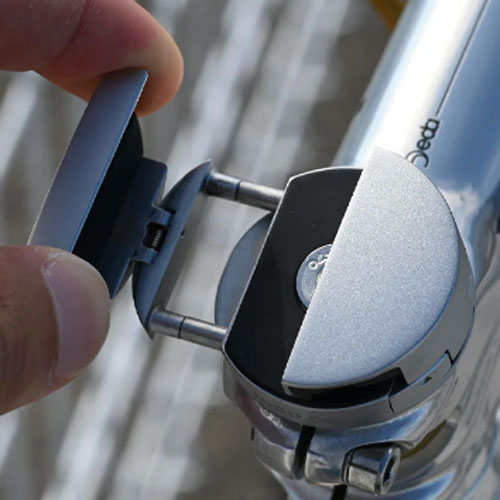 SHIMANO ロードバイク 軽量 iPhoneホルダー ライト 自転車チェーン 