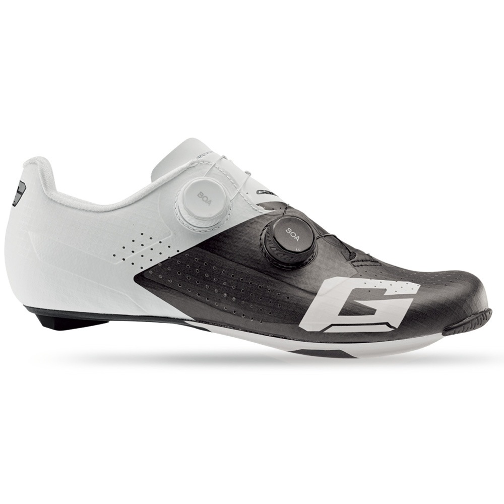 『ワン』カエルさんジュース JW アンダーソンのコレクションで話題のあのシューズが、ついに買える