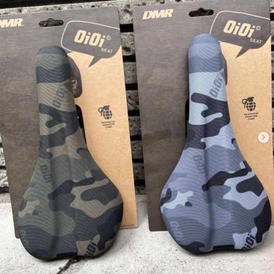 青迷彩柄ホイールと黒色サドルセット 楽天市場】サドル 迷彩の通販