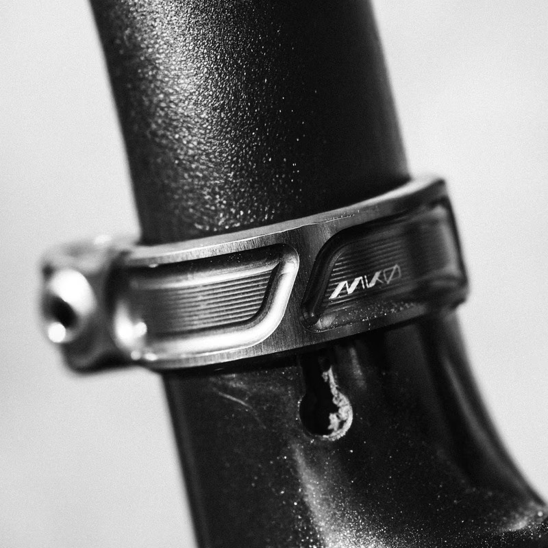 ウルフトゥース MK0 Seatpost Clamp 34.9mm シャドウグレー