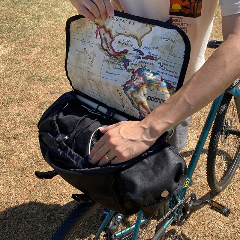 キャラダイス ワールドアドベンチャー 15L サドルバッグ グリーン