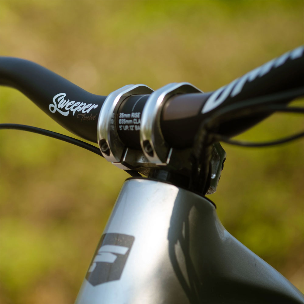 DMR Sweeper Bar 35 バークランプ径：31.8mm | マウンテンバイクパーツ