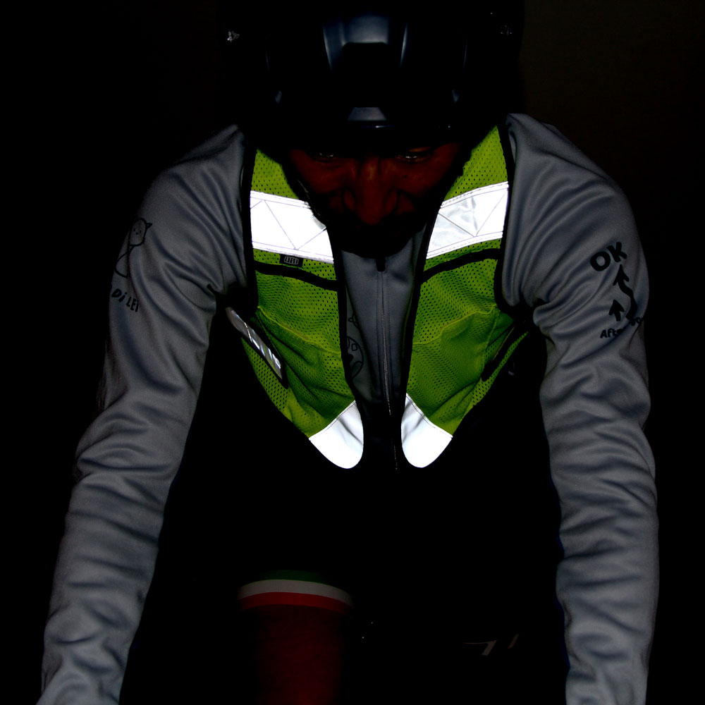 portvel Ventile ベスト 黒 反射ポケット付き サイズ2 Amazon.co.jp: [Parrowboss] 安全ベストポケットとジッパー付き