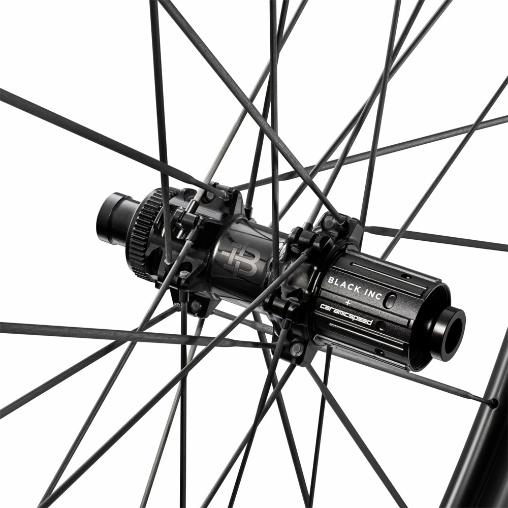 ブラックインク BLACK 28/33 (TLR) ディスクブレーキ シマノ 前後