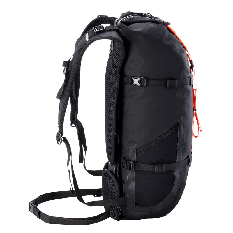 オルトリーブ エートラック BP/25L R7100 ブラックマット | バッグ 