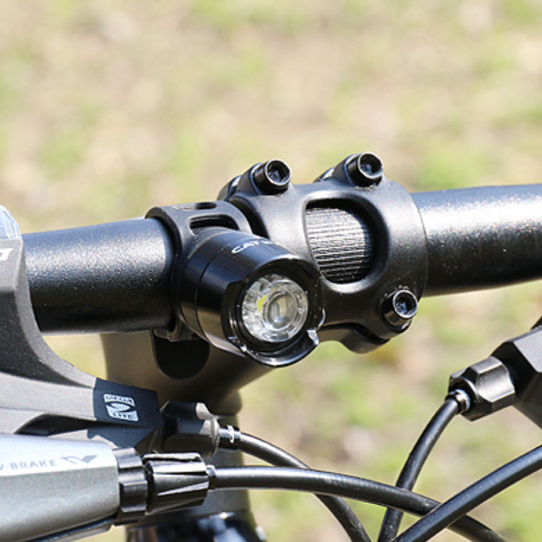 CAT EYE　maware　フロント　バック　ライト　新品未使用 キャットアイ ORB 2 RECHARGEABLE SL-LD160NRC-F フロントライト USB