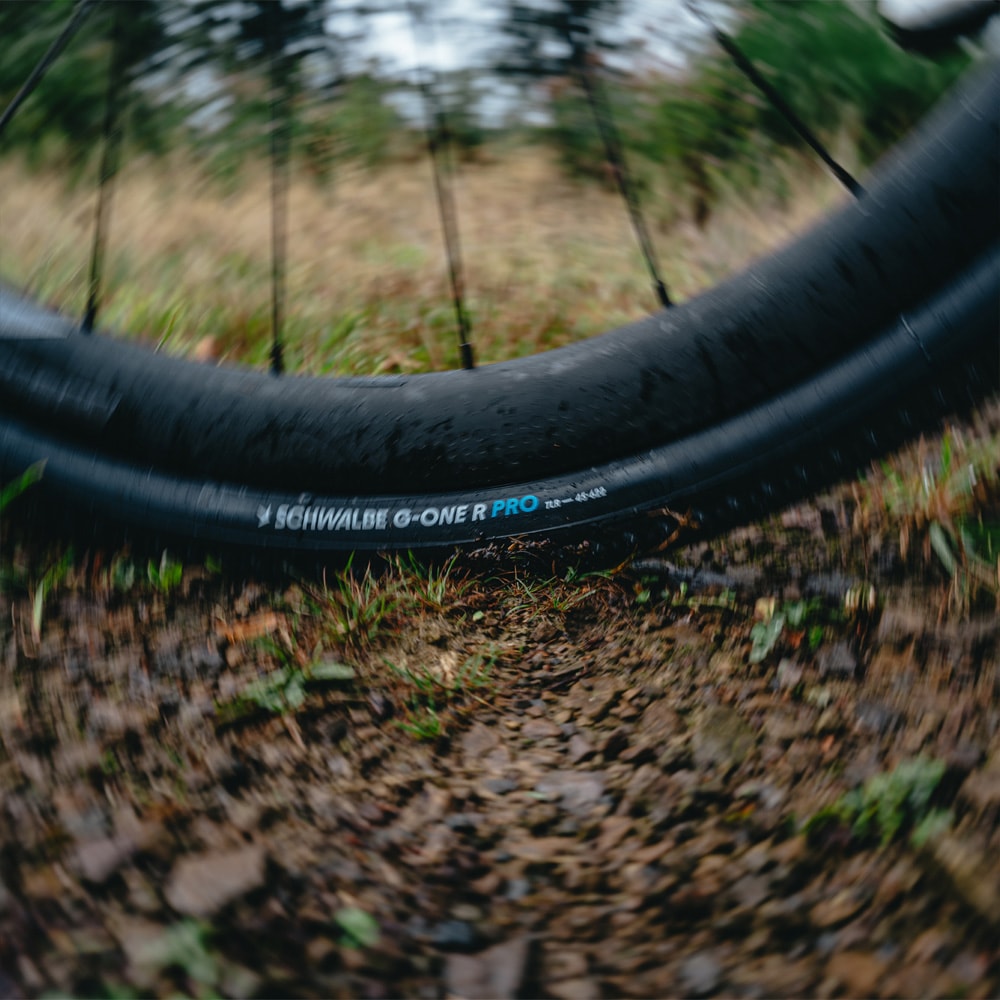 高橋フルクラムレーシングクアトロ クリンチャー+ シュワルベタイヤ美品 SCHWALBE ( シュワルベ ) クリンチャータイヤ MARATHON ブラック