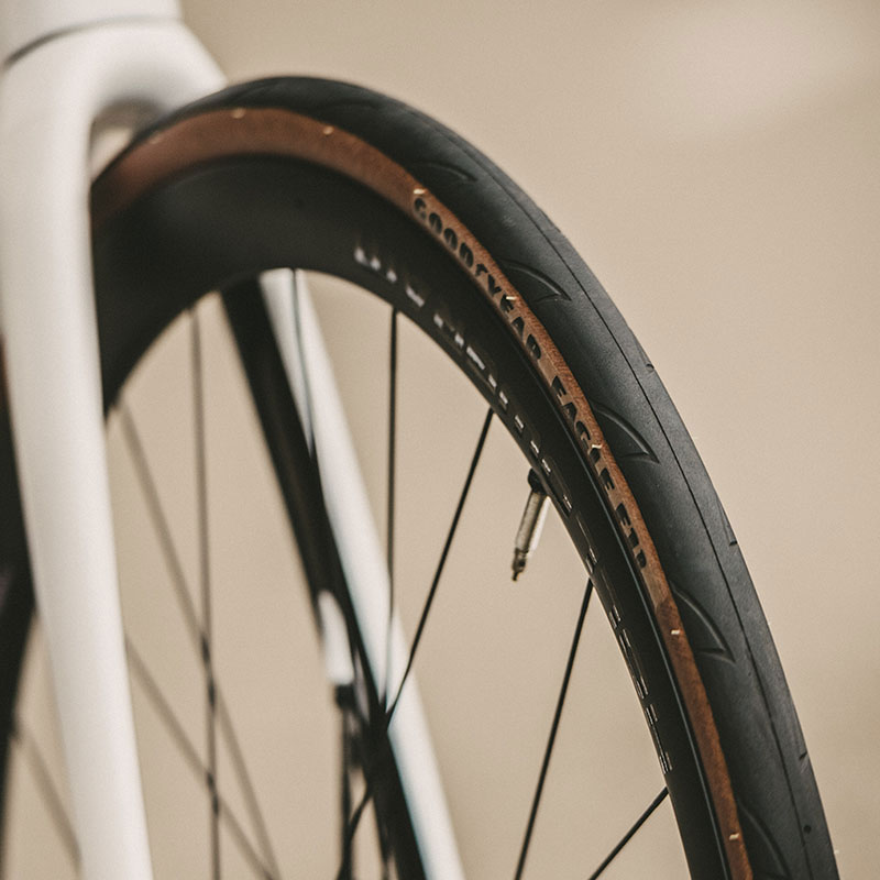 グッドイヤー Eagle F1 R Tube Type 30-349 パープル 16インチ