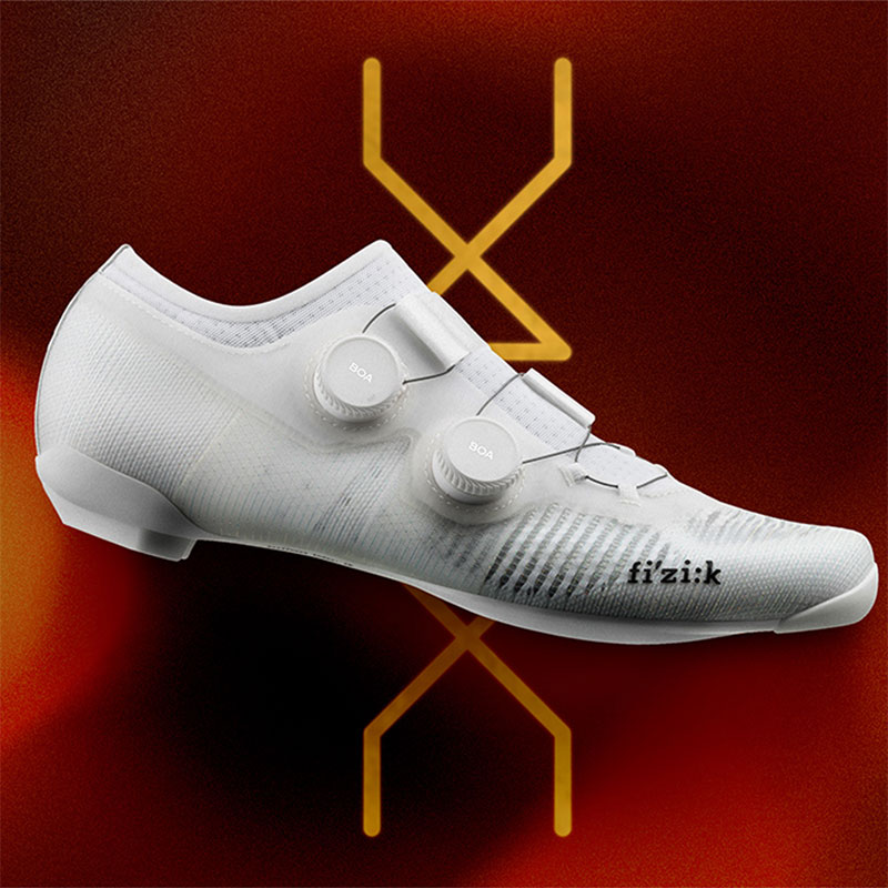 フィジーク VENTO VEGA CARBON (ヴェント ベガ カーボン） コール