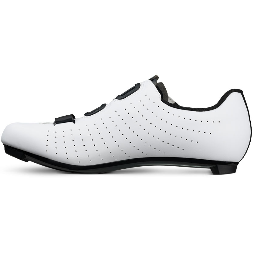 Fizikフィジーク TEMPOオーバーカーブR5 ブラック/ブラック 楽天市場】フィジーク シューズ テンポ・オーバーカーブ R5