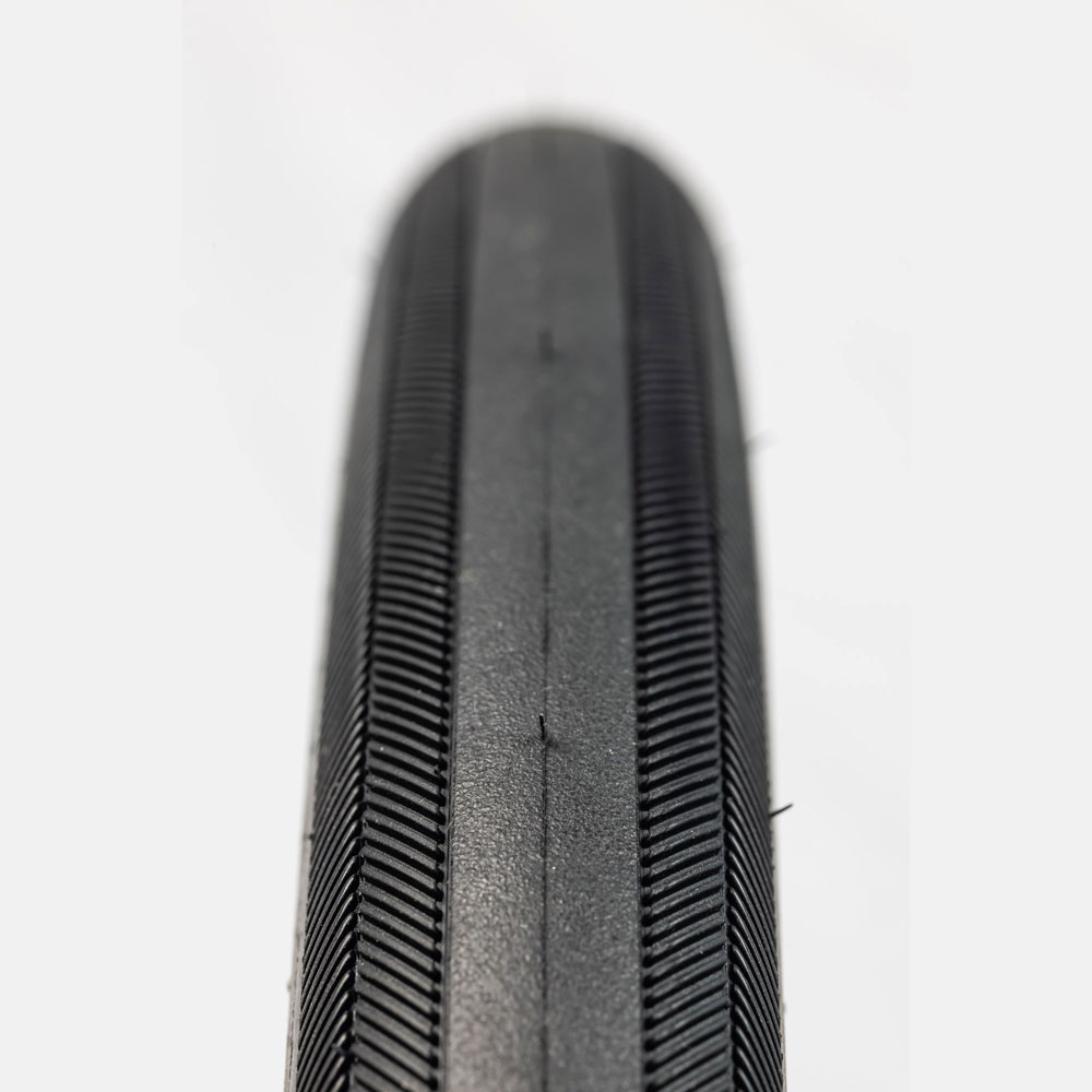 パナレーサー AGILEST 16×1.35（35-349） ブラックサイド