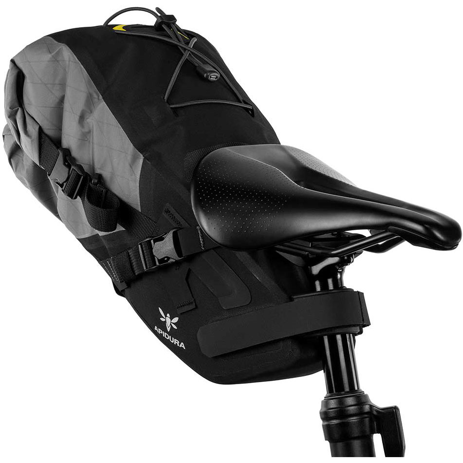 【新品】アピデュラ バックカントリーサドルパック6L アピデュラ バックカントリーサドルパック 6L <即> | バッグ,大型