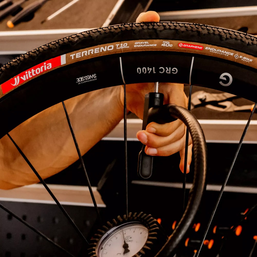 ビットリア Terreno T10 G2.0 TLR チューブレスレディ 700×50c(50-622