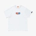 STANDARD LOGO GRAPHIC TEE