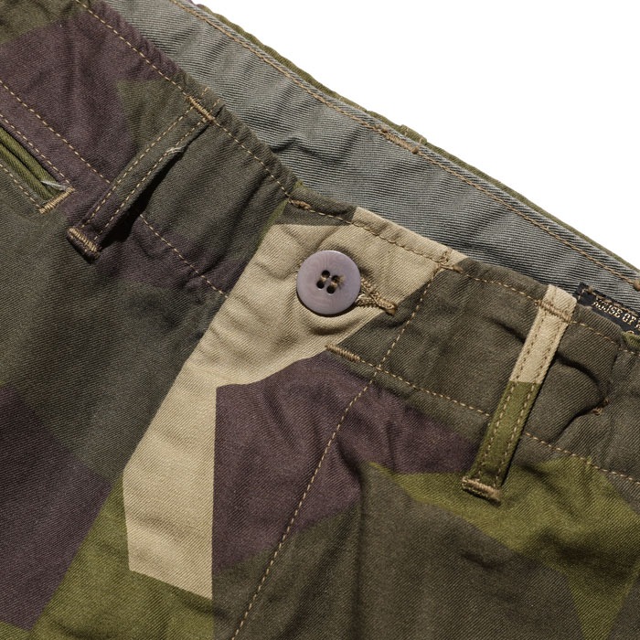 C.G.ISLAND CHINO SHORTS/M90 CAMO